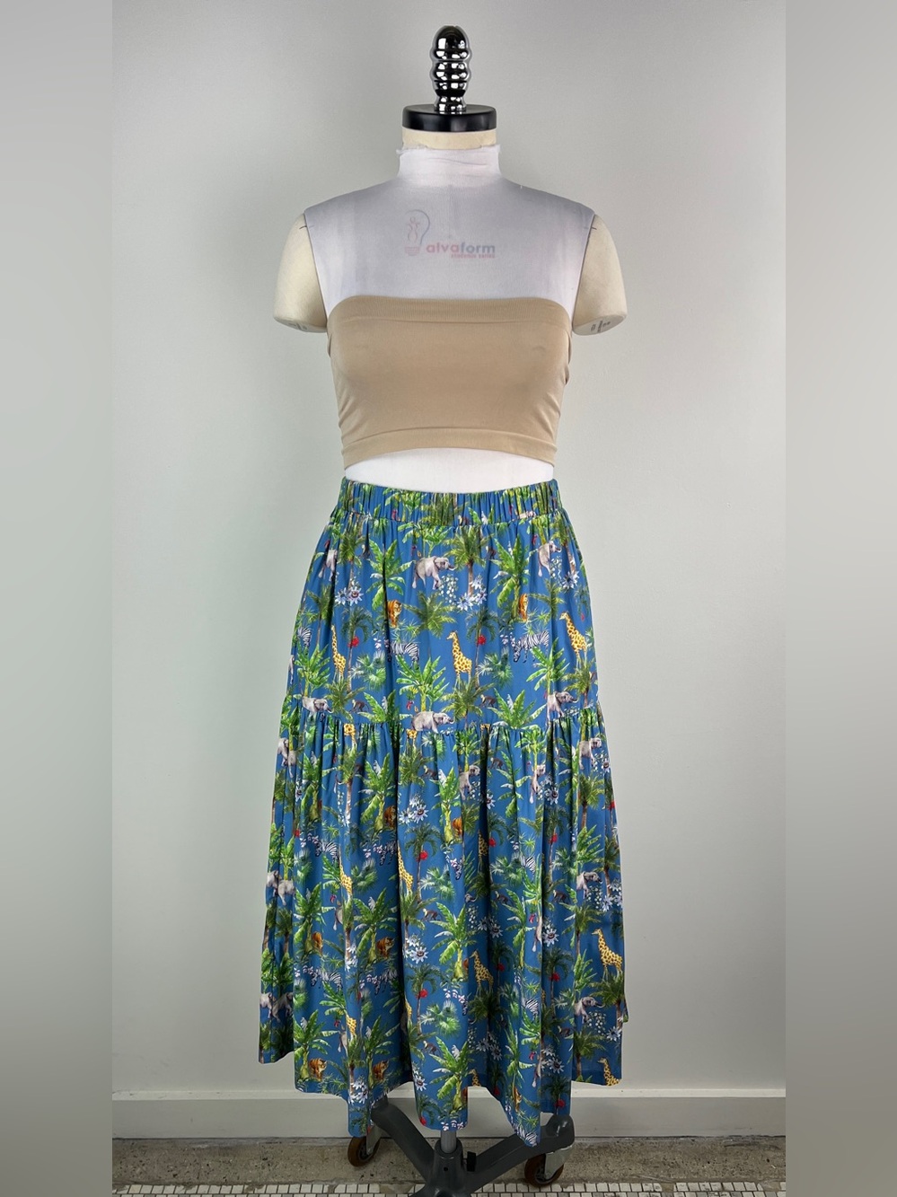 💚 3565. Blue Tropical/Animal Print Tiered Midi Skirt